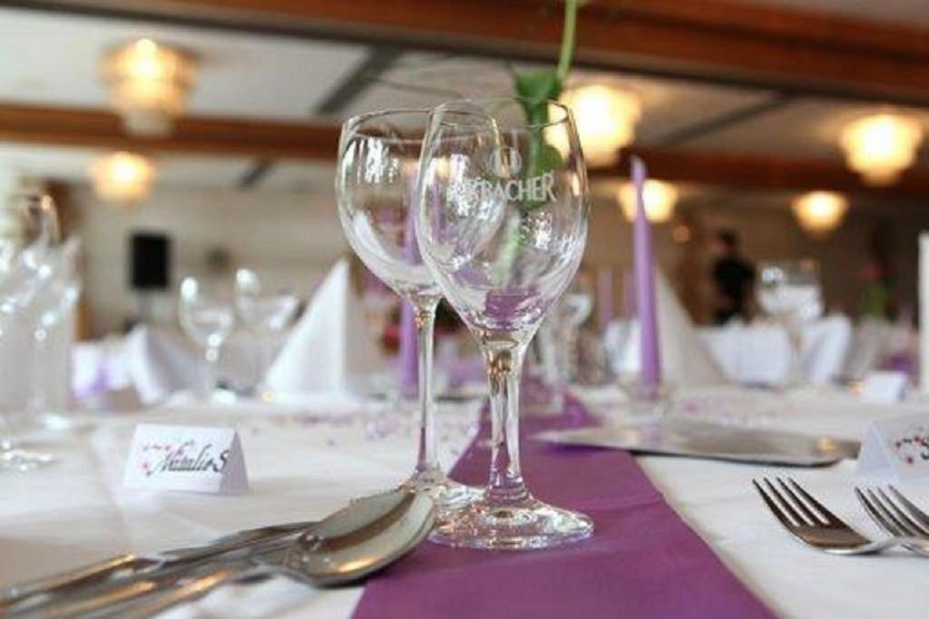 Eichenhof Hotel Gbr Eislingen Ngoại thất bức ảnh