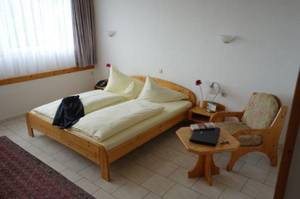 Eichenhof Hotel Gbr Eislingen Ngoại thất bức ảnh